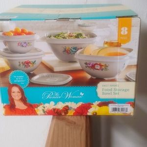 Storage bowls with lids